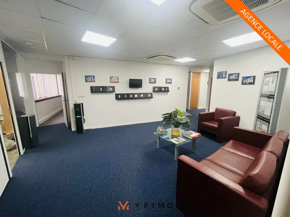 Bureau dans Saint-Germain-en-Laye à louer Photo intérieure– Image 1 sur 6