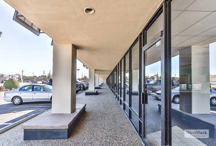 8004 Indiana Ave, Lubbock, TX à louer - Photo de l’immeuble – Image 3 sur 6