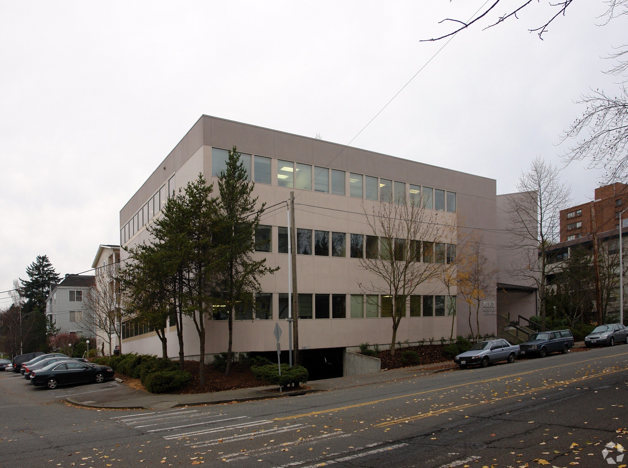 10303 Meridian Ave N, Seattle, WA à louer Photo principale– Image 1 sur 5