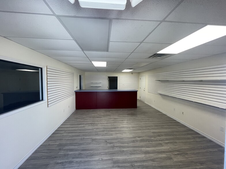 2061 Clovis R Barker Rd, San Marcos, TX à louer - Hall d’entrée – Image 3 sur 10