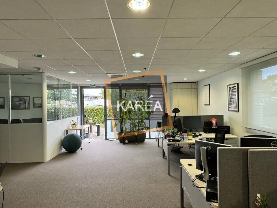 Bureau dans Magny-le-Hongre à louer Photo intérieure– Image 1 sur 7