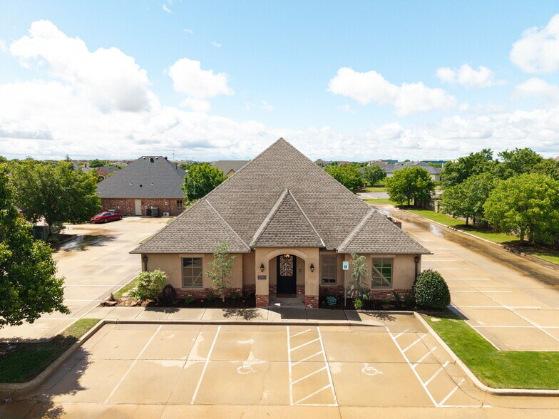 2917 NW 156th St, Edmond, OK à vendre - Photo de l’immeuble – Image 1 sur 53