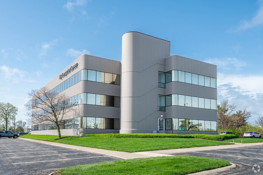 2601 Fortune Cir E, Indianapolis, IN à louer - Photo de l’immeuble – Image 2 sur 10