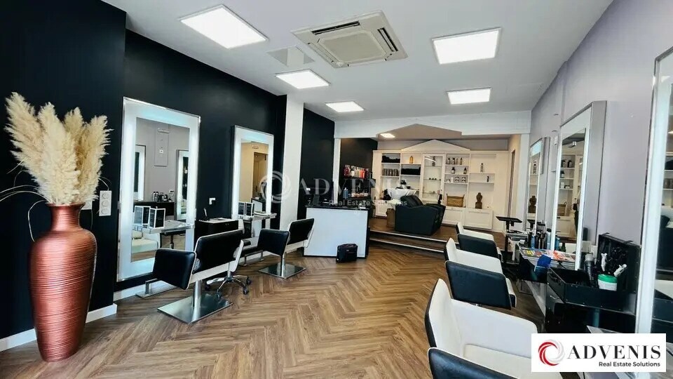Local commercial dans Le Bouscat à louer - Photo de l’immeuble – Image 1 sur 9