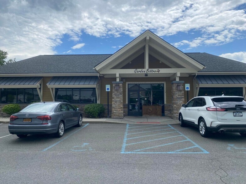 5 Vista Blvd, Slingerlands, NY à vendre - Photo principale – Image 1 sur 6