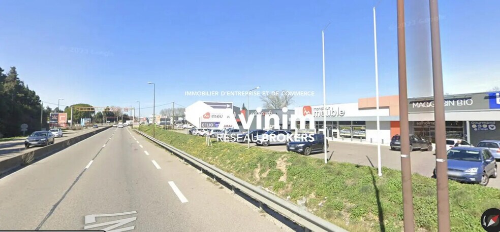 Local commercial dans Avignon à louer - Photo de l’immeuble – Image 2 sur 3