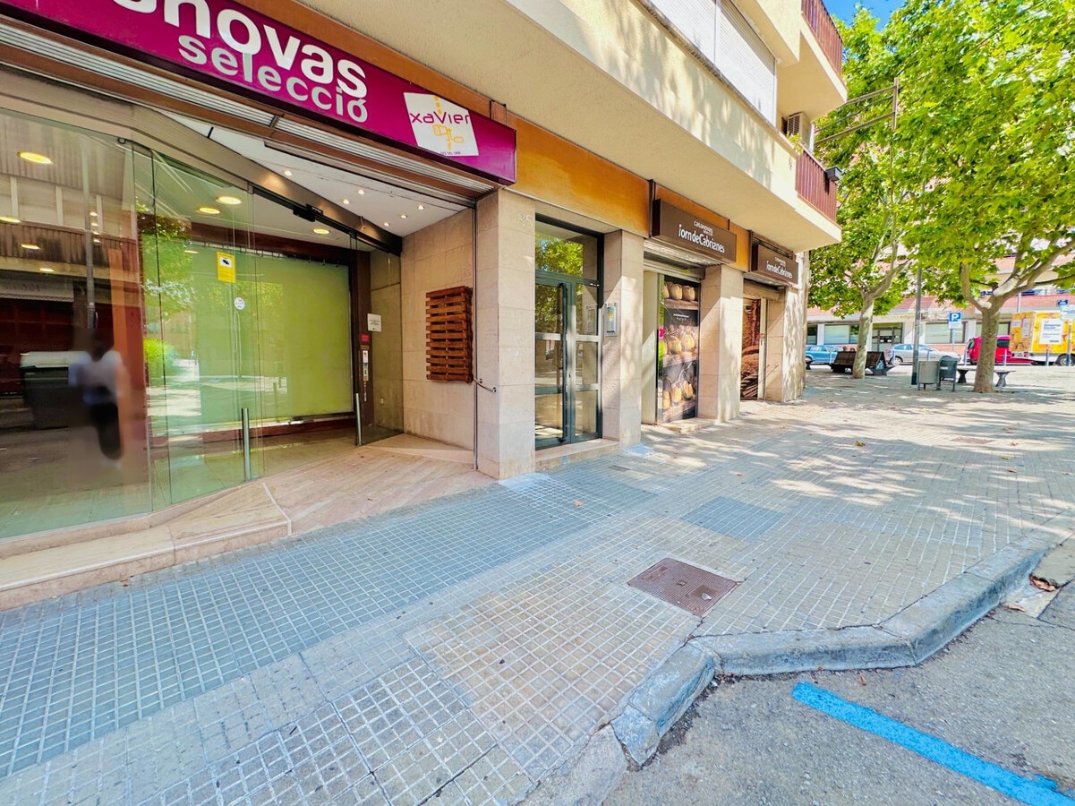 Terrassa, BAR 08222 - Lot 1-2 - - Photo intérieure - Image 2 of 15