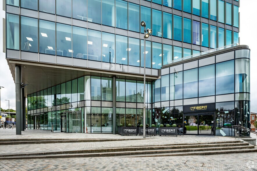 1 Cathedral Sq, Blackburn à louer - Photo de l’immeuble – Image 3 sur 4