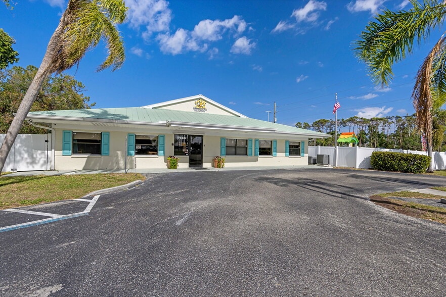 19660 S Tamiami Trl, Fort Myers, FL à vendre - Photo de l’immeuble – Image 2 sur 12