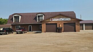 Plus de détails pour 1001 Grimms Rd, Bottineau, ND - Logement à vendre