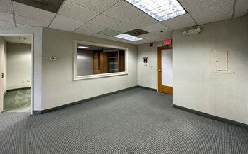 4 Bellows Rd, Westborough, MA à louer Photo intérieure– Image 1 sur 4