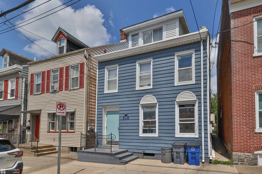209 Cattell St, Easton, PA à vendre - Photo de l’immeuble – Image 2 sur 71