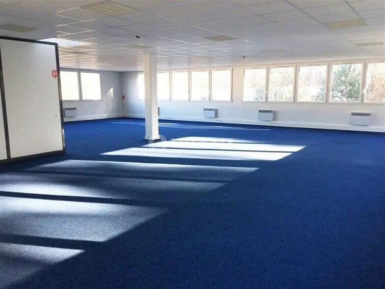 Bureau dans Vendôme à louer - Photo intérieure – Image 2 sur 7