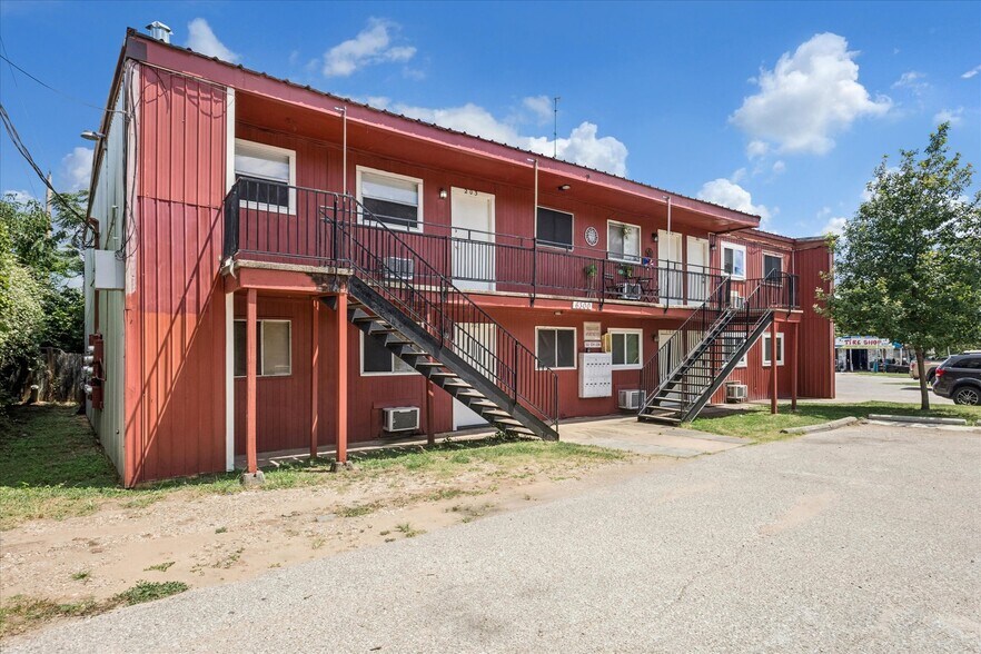 6300 Monsanto Dr, Austin, TX à vendre - Photo de l’immeuble – Image 2 sur 11
