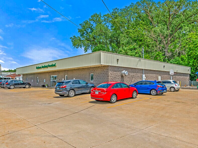 3006 N Main St, East Peoria, IL à vendre - Photo de l’immeuble – Image 3 sur 7