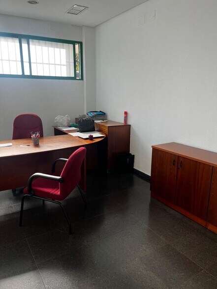 Local commercial dans Córdoba à louer - Photo de l’immeuble – Image 2 sur 9