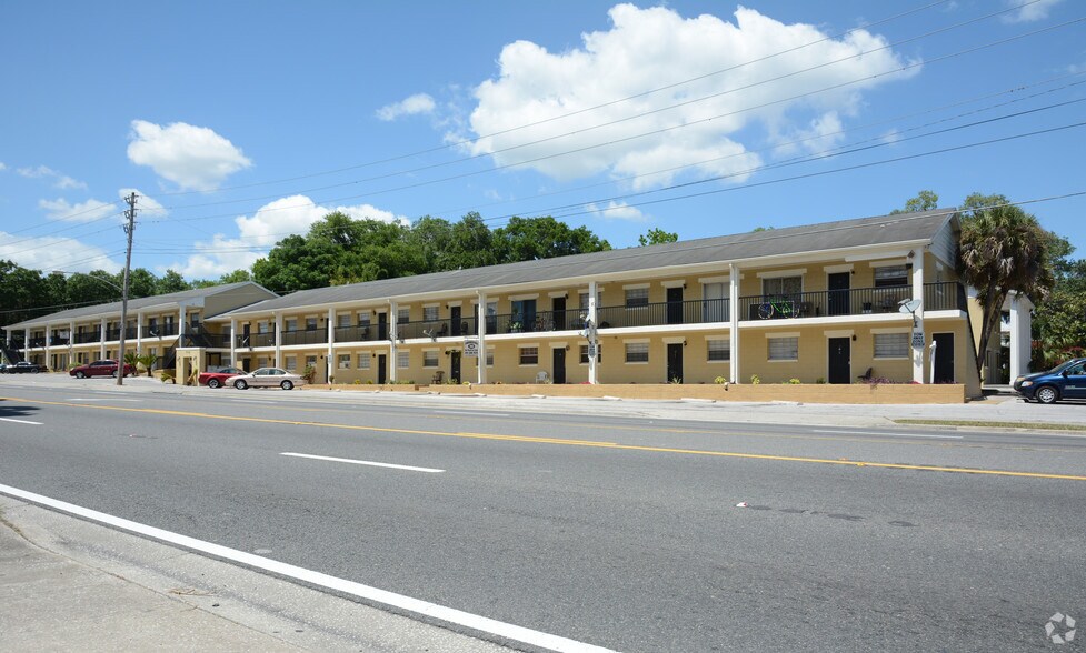 706 W Dixie Ave, Leesburg, FL à vendre - Photo de l’immeuble – Image 3 sur 9