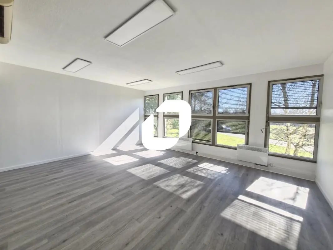 Bureau dans Torcy à louer Photo intérieure– Image 1 sur 9