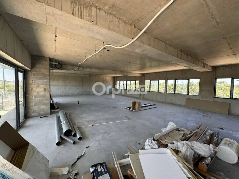 Bureau dans Avignon à louer - Photo de l’immeuble – Image 3 sur 4