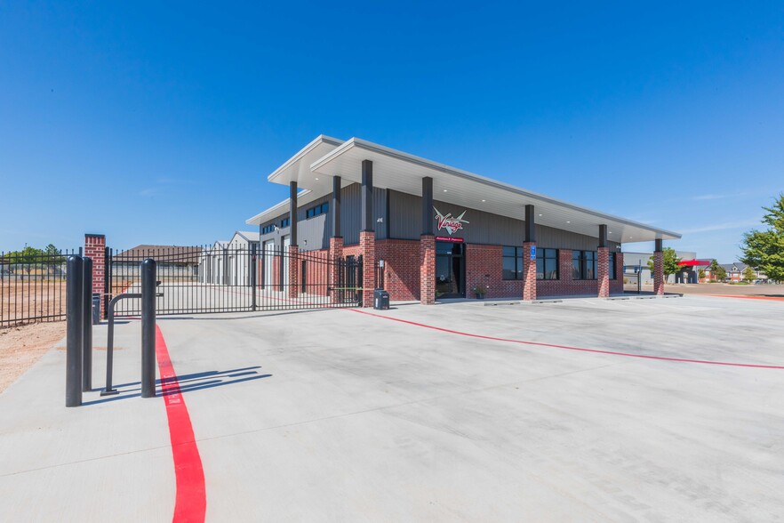 8205 Amarillo Blvd W, Amarillo, TX à louer - Photo de l’immeuble – Image 1 sur 12