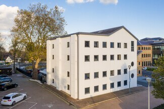 Plus de détails pour Kingsbury Cres, Staines - Bureau à louer