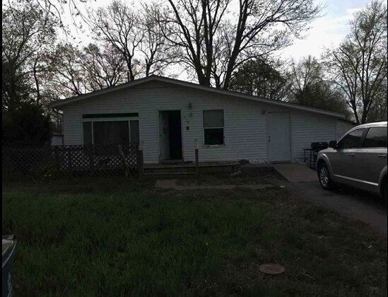 216 S Pecan St, De Soto, IL à vendre Photo principale– Image 1 sur 2
