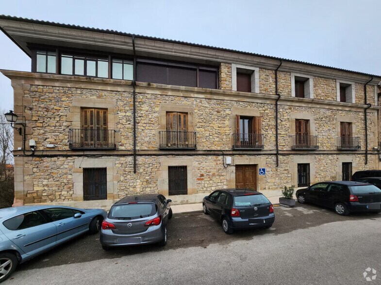 Immeuble residentiel dans Sigüenza, Guadalajara à vendre - Photo intérieure – Image 1 sur 1