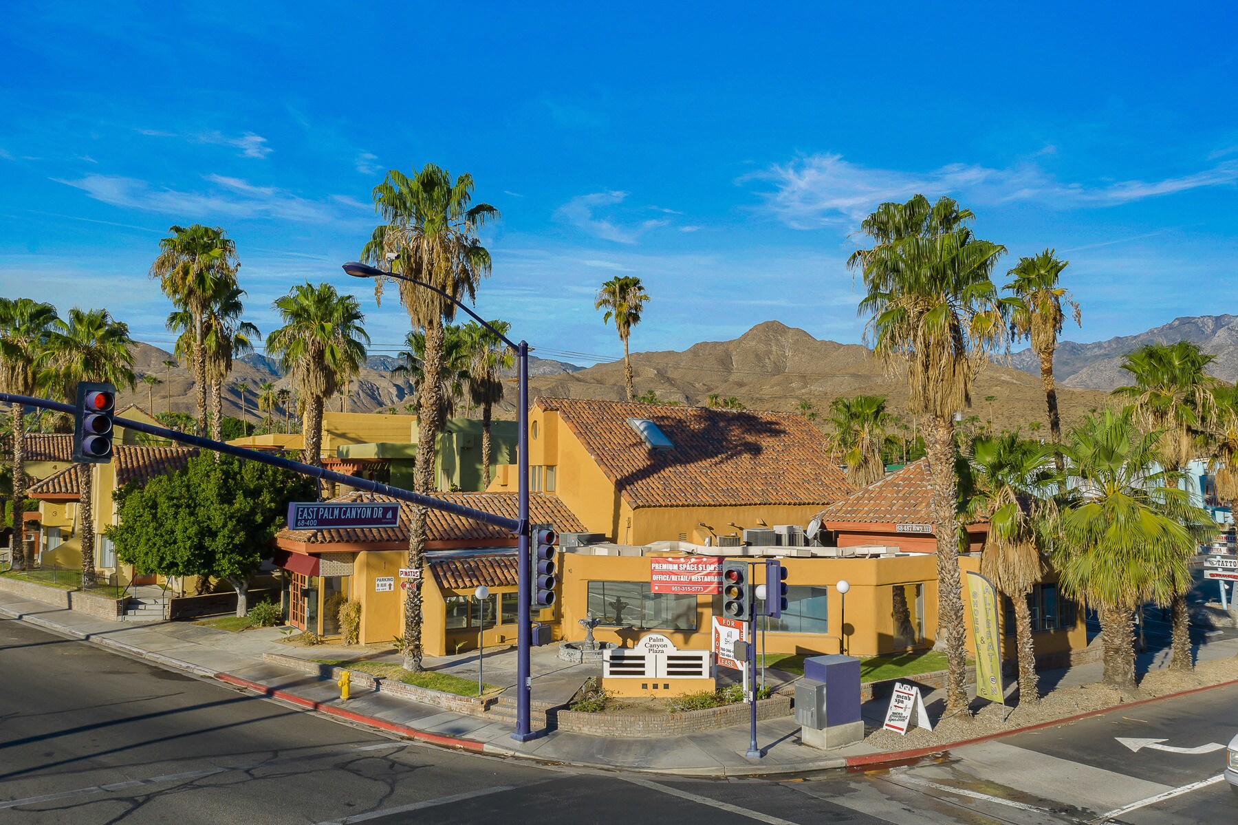 68487 E Palm Canyon Dr, Cathedral City, CA à louer Photo principale– Image 1 sur 18