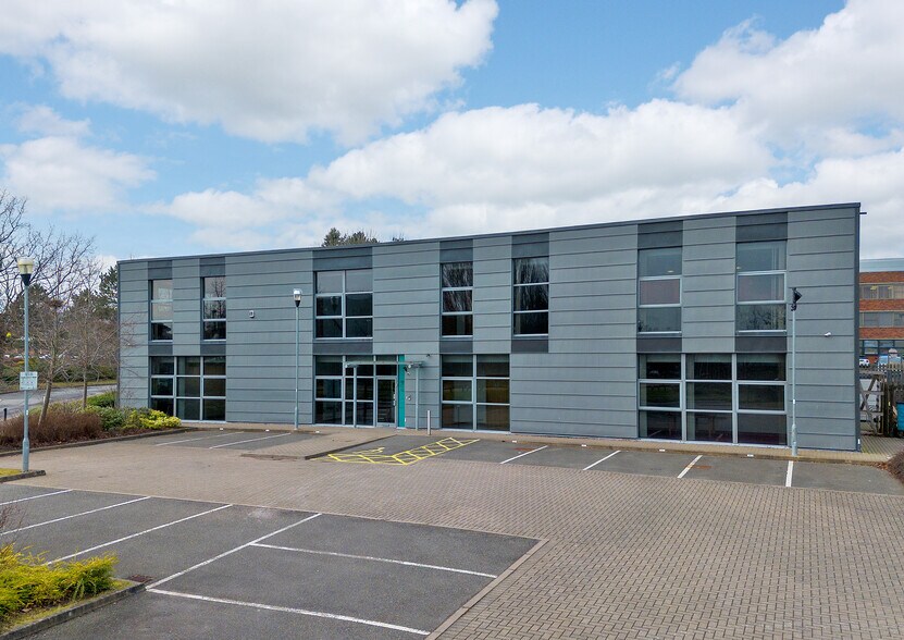 1 The Pavilions, Solihull à vendre - Photo de l’immeuble – Image 3 sur 4