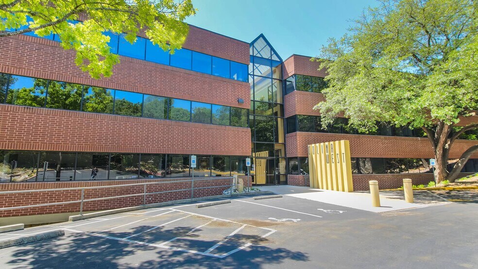 8834 N Capital of Texas Hwy, Austin, TX à louer - Photo de l’immeuble – Image 1 sur 42
