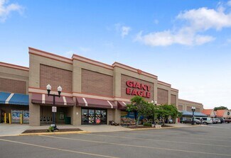 Plus de détails pour 801-925 W Maple St, Hartville, OH - Local commercial à louer