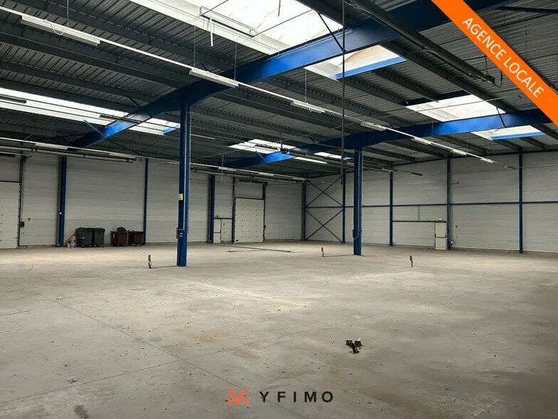 Local d'activités dans Magny-en-Vexin à vendre - Photo de l’immeuble – Image 3 sur 12