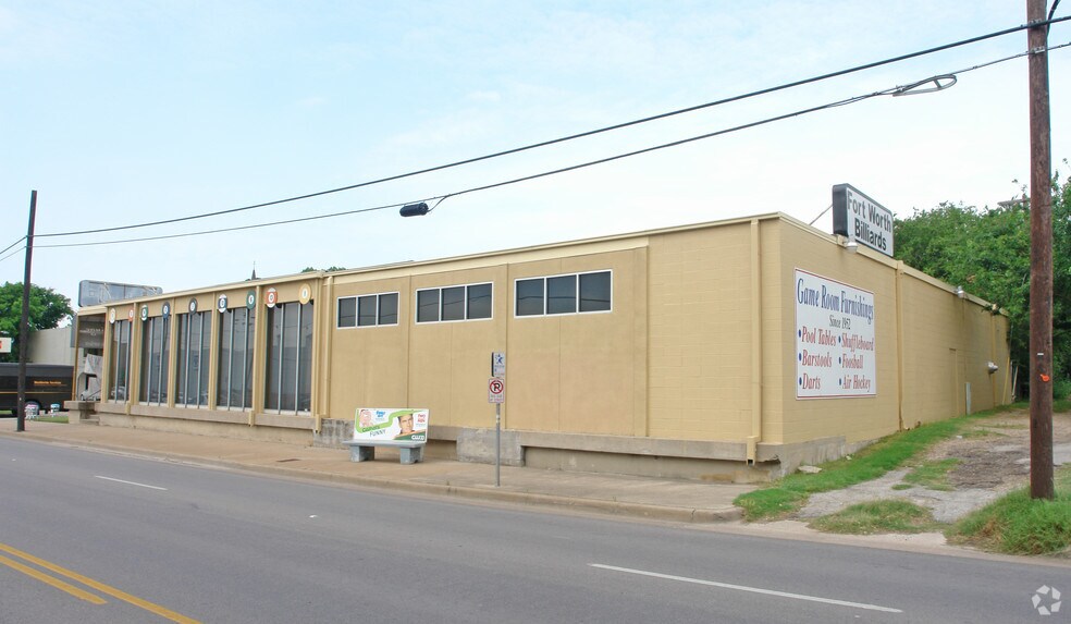 2312 Montgomery St, Fort Worth, TX à louer - Photo de l’immeuble – Image 2 sur 2