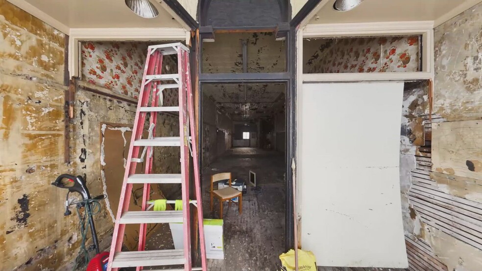 3330 N Milwaukee Ave, Chicago, IL à vendre - Vidéo sur l’annonce professionnelle – Image 3 sur 43