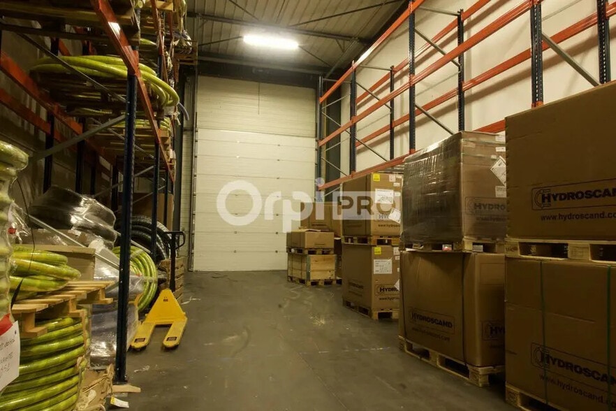 Bureau dans Saint-Priest à louer - Photo intérieure – Image 2 sur 7