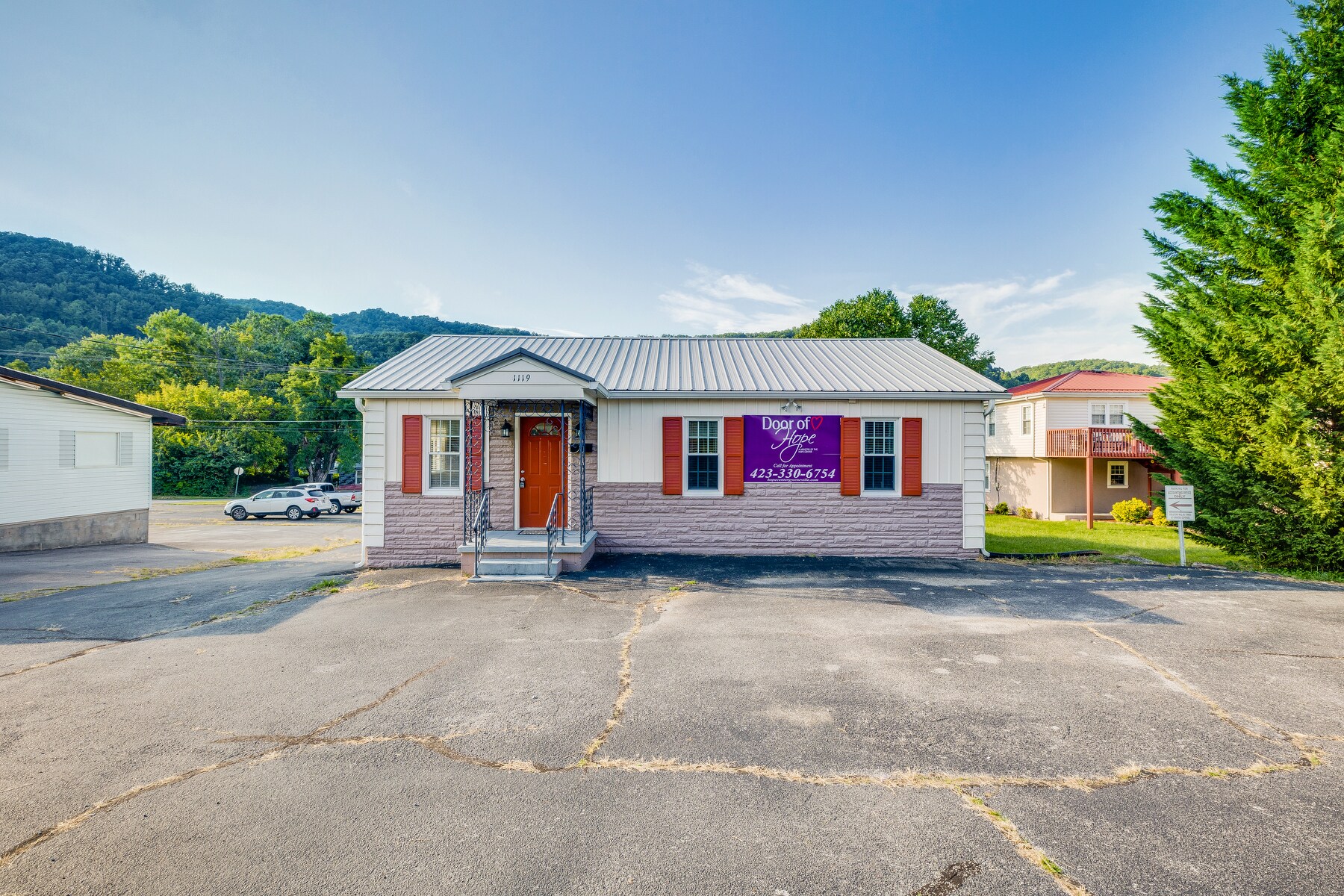1119 N Main Ave, Erwin, TN à louer Photo de l’immeuble– Image 1 sur 32