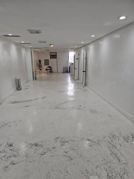 200-15 Linden Blvd, Saint Albans, NY à louer - Photo intérieure – Image 3 sur 3