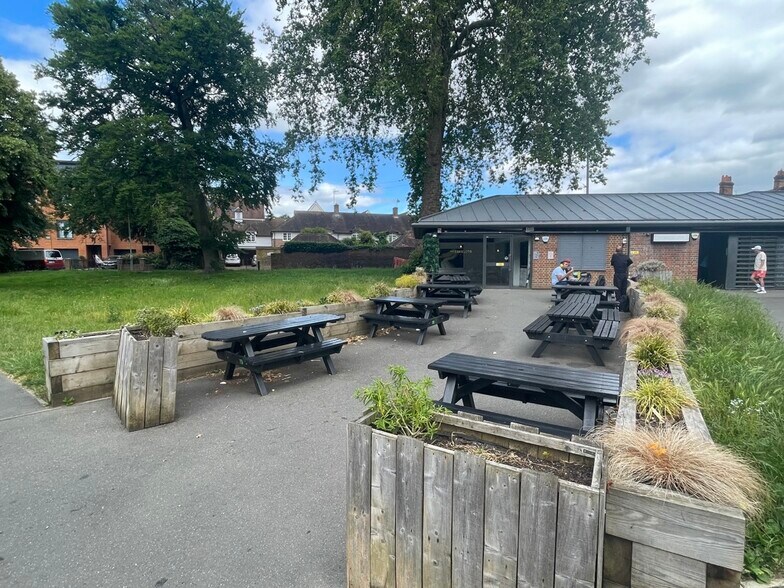 Higginson Park, Pound Ln, Marlow à louer - Photo de l’immeuble – Image 2 sur 3