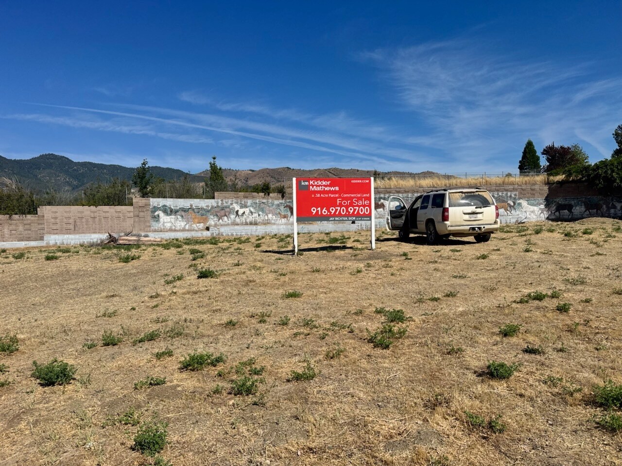 205 Foothill dr, Yreka, CA à vendre Photo de l’immeuble– Image 1 sur 3