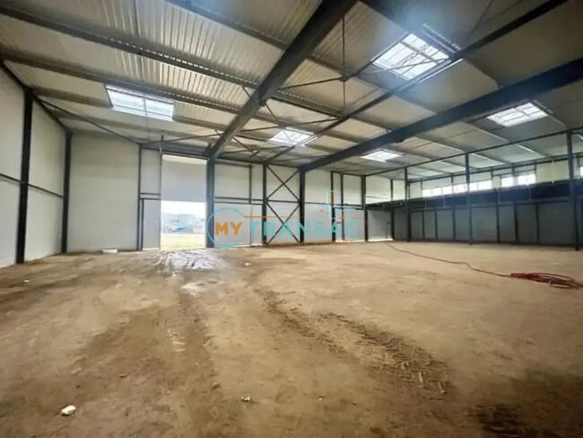 Plus de détails pour Industriel/Logistique à vendre