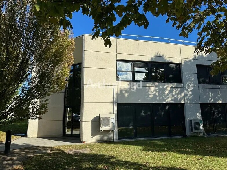 Bureau dans Reims à louer - Photo de l’immeuble – Image 1 sur 5