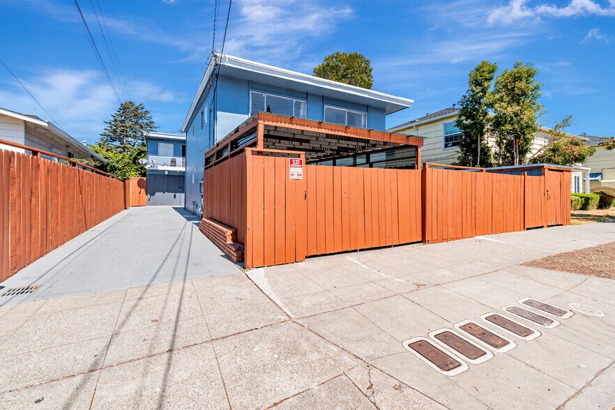 1011-1013 Delaware St, Berkeley, CA à vendre - Photo de l’immeuble – Image 1 sur 51