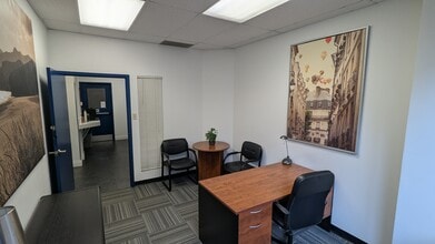 120 Eglinton Ave E, Toronto, ON à louer Photo intérieure– Image 1 sur 12