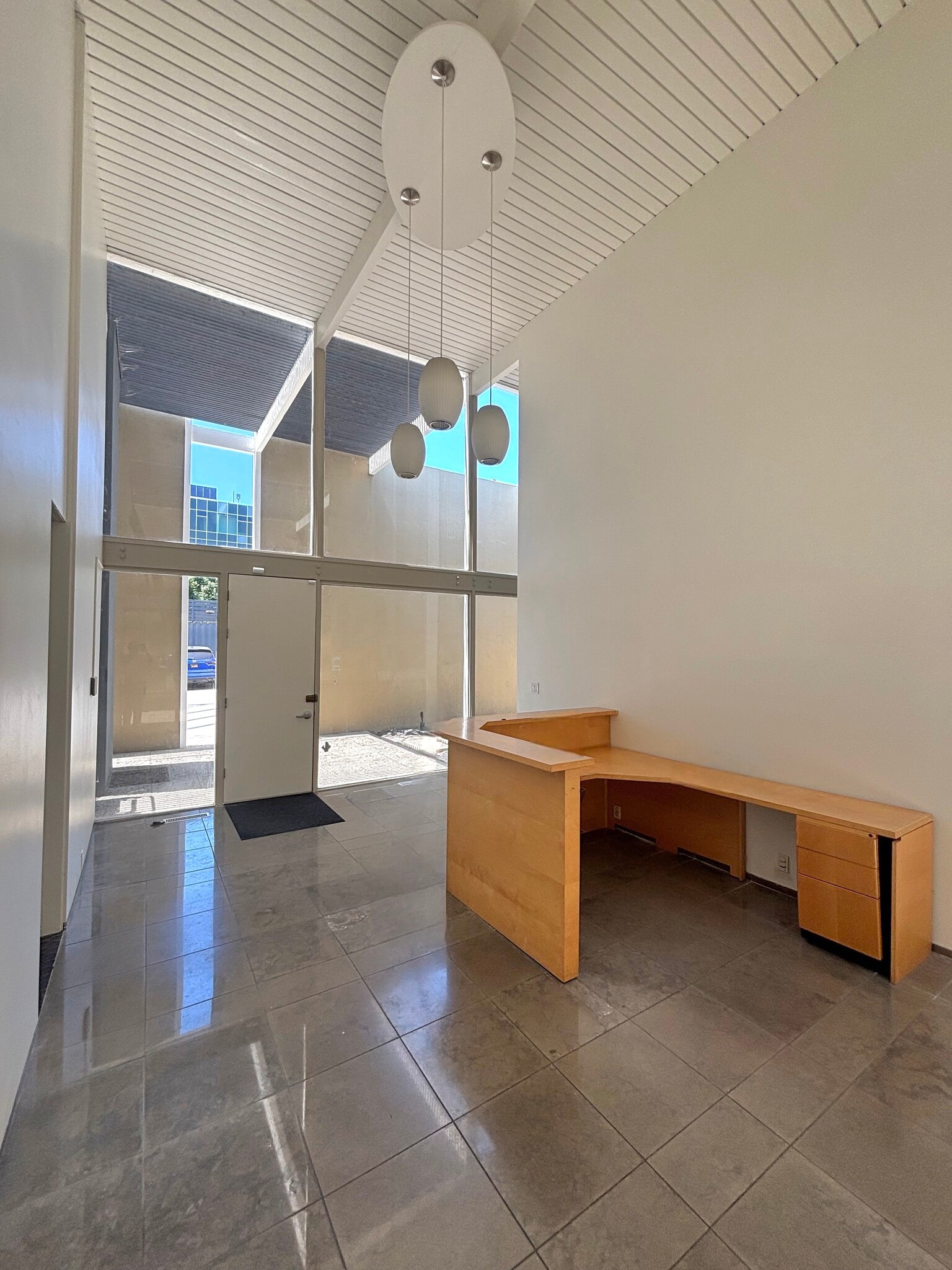 320 E Bixby Rd, Long Beach, CA à louer Photo intérieure– Image 1 sur 5