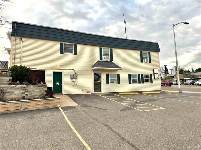 1104 W Washington St, Marquette, MI à vendre - Photo de l’immeuble – Image 3 sur 13