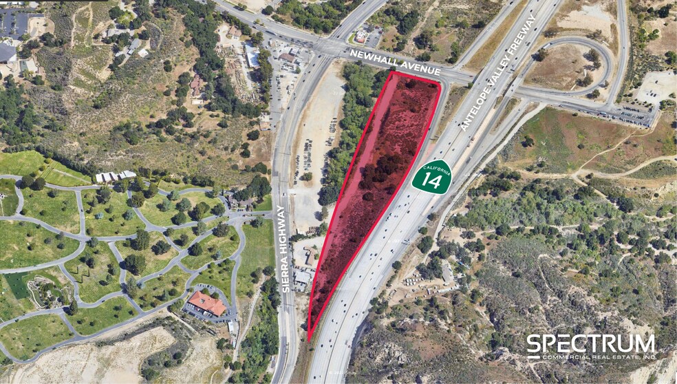 San Fernando Rd, Santa Clarita, CA à vendre - Photo de l’immeuble – Image 1 sur 8