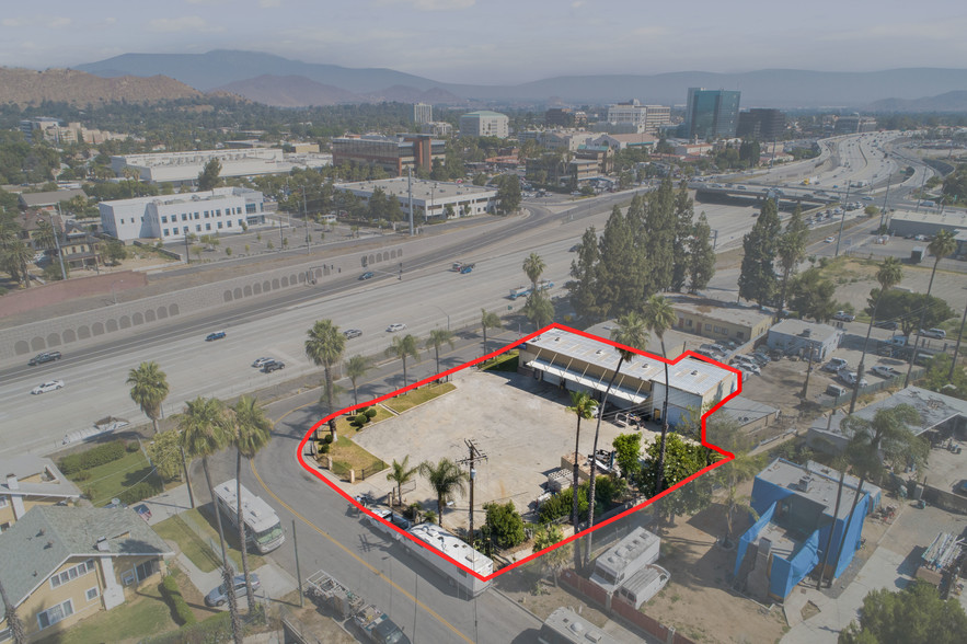 4590 Vine St, Riverside, CA à louer - Photo de l’immeuble – Image 1 sur 5