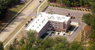 Plus de détails pour 6500 Powers Blvd, Parma, OH - Local commercial à louer