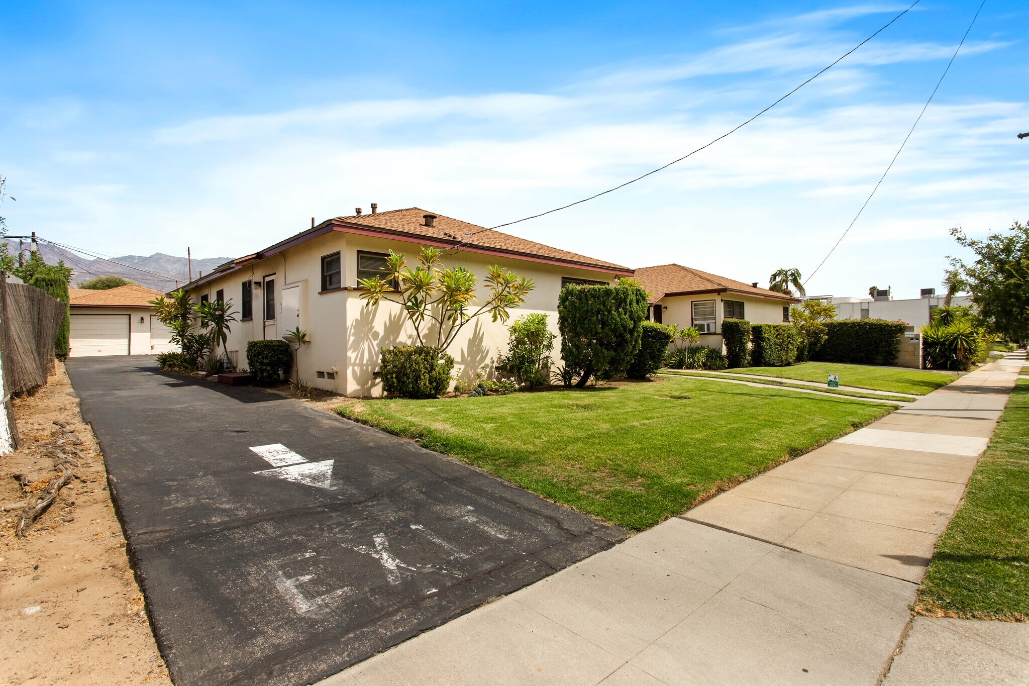 2553 Nina St, Pasadena, CA à vendre Photo principale– Image 1 sur 29