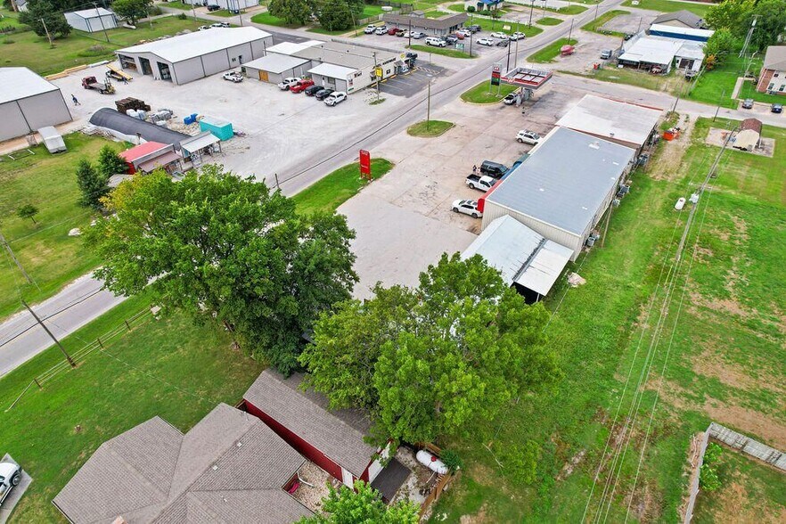 324 W Ketchum Ave, Vinita, OK à vendre - Photo de l’immeuble – Image 2 sur 31